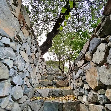 Arhontiko Mansion 3* Askas